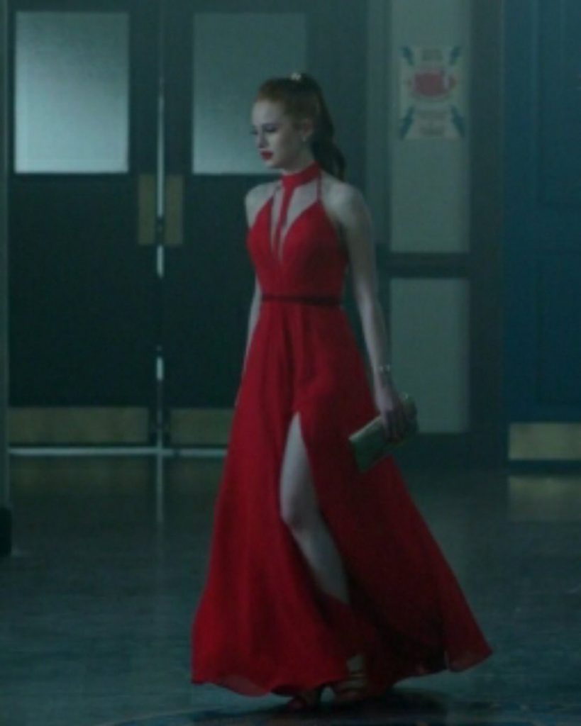 29 Most Iconic Outfits Worn By Cheryl Blossom From Riverdale 25. twitter.co...