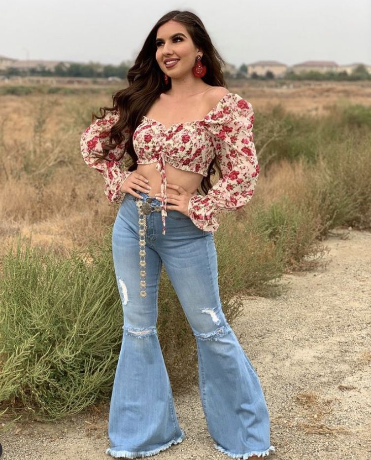 18 Mexican Cowgirl Outfits For The Free-Spirited 15 mexicancowgirl 30047522504079224
