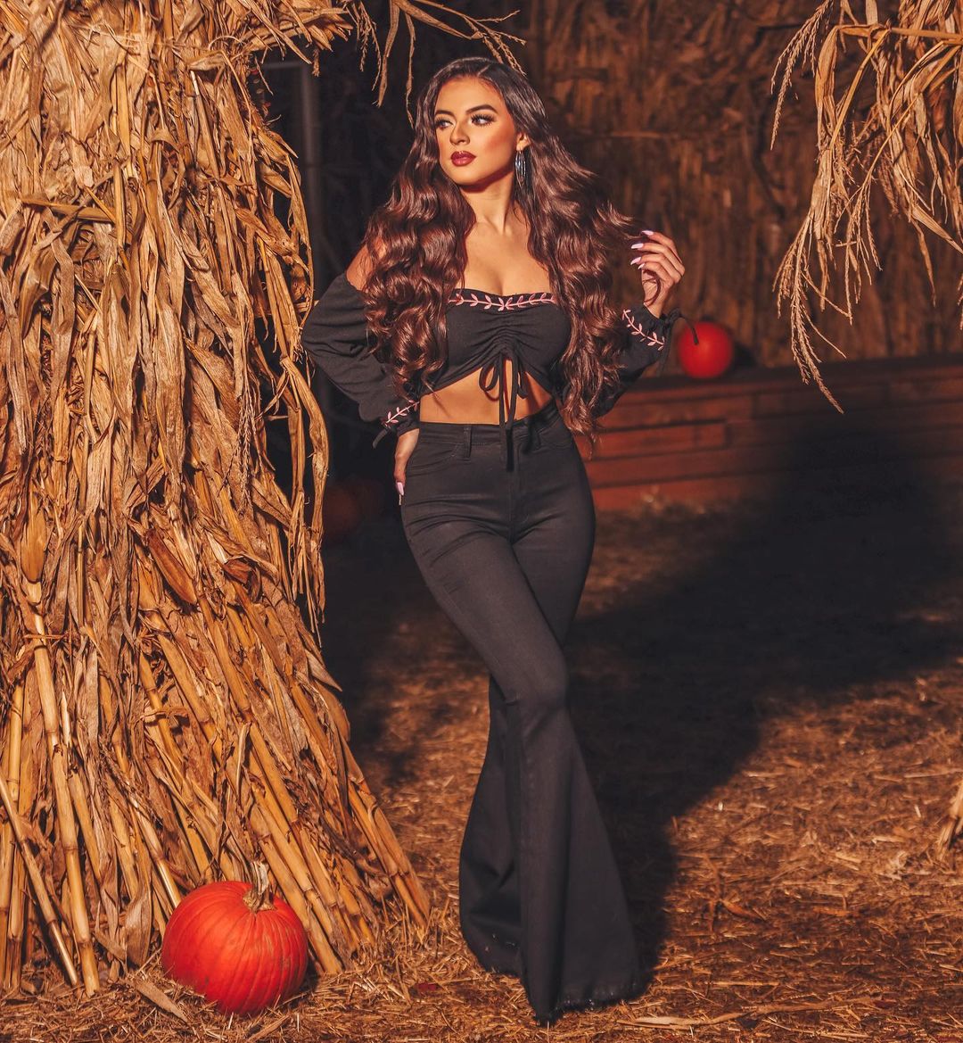 18 Mexican Cowgirl Outfits For The Free-Spirited 9 mexicancowgirl