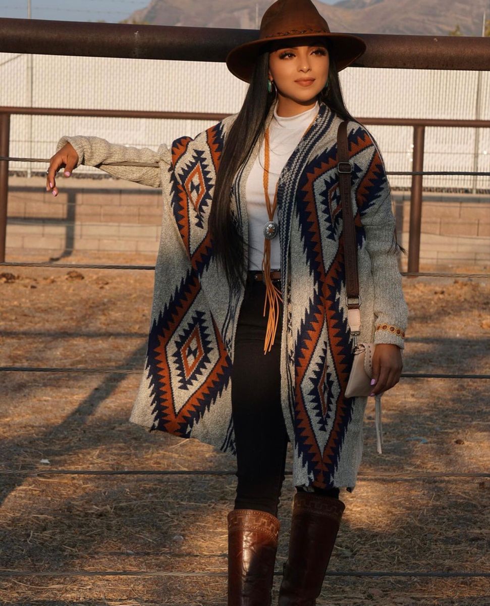 Jaripeo Fashion: Belt Buckles, Cowboy Hats, and Cultural Continuity - Latina